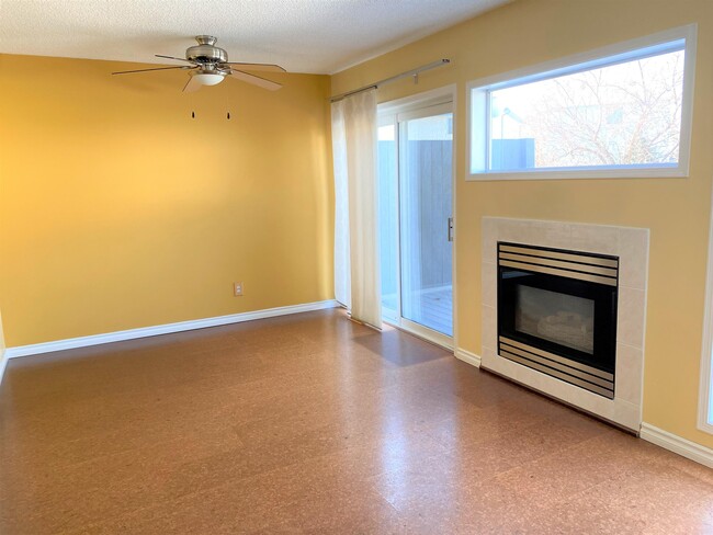 Building Photo - 501-501 Youville Dr E Northwest