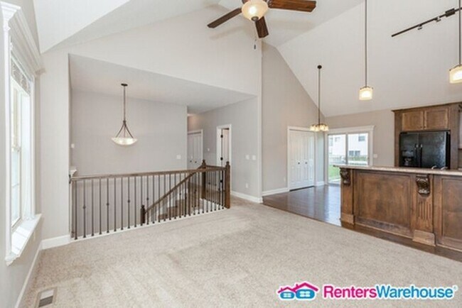 Foto del edificio - Spacious 4 bd, 3bth Home in Blue Springs. ...