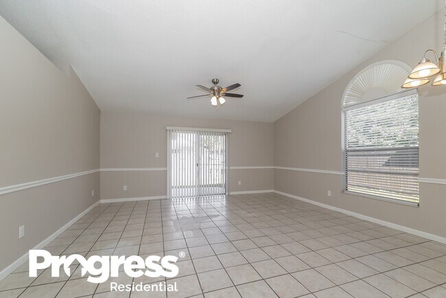 Building Photo - 5285 Hawk Dr
