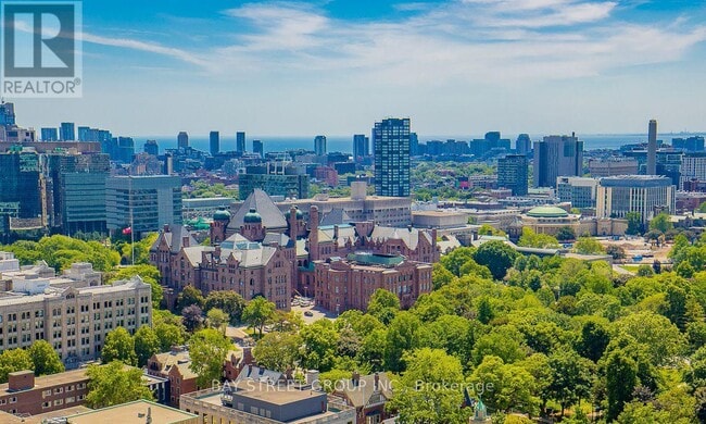 Building Photo - 1080 Bay St.