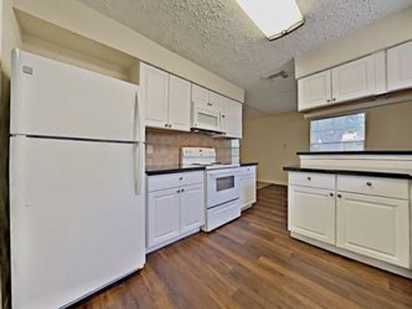 Foto del edificio - 3209 Wavecrest St