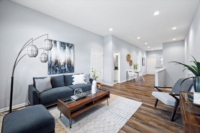 Building Photo - 7417 Isabel Ct