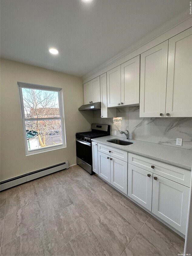 804 Main St, South Farmingdale, NY 11735 Room for Rent in South