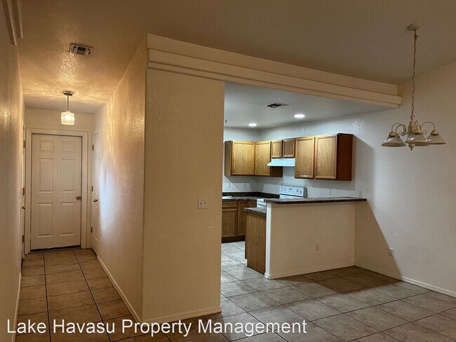 Foto del edificio - 2 br, 2 bath House - 1350 Tanqueray Dr #101