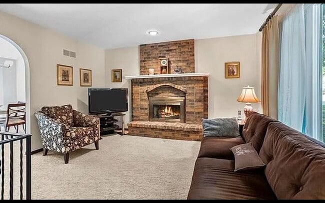 Foto del edificio - 5512 NW Indian Hills Ln