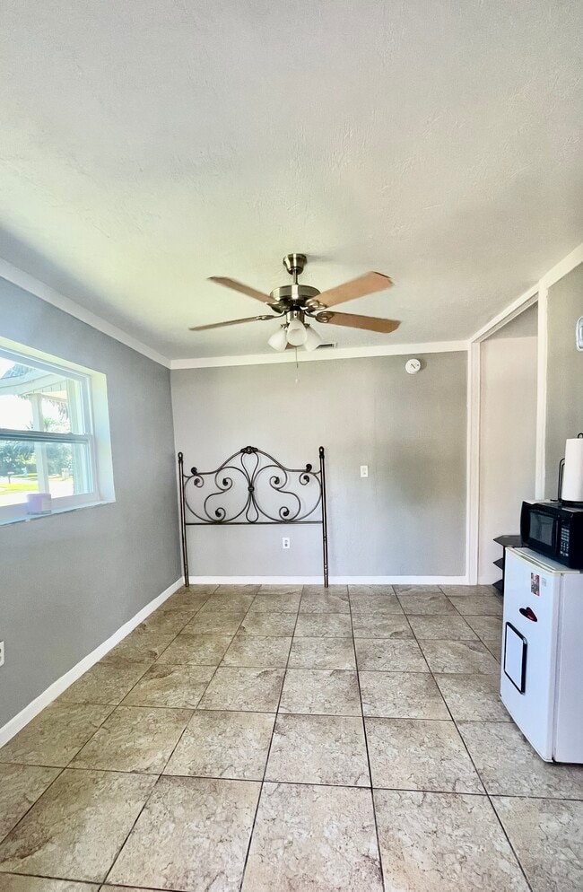 Building Photo - 30008 SW 159th Dr