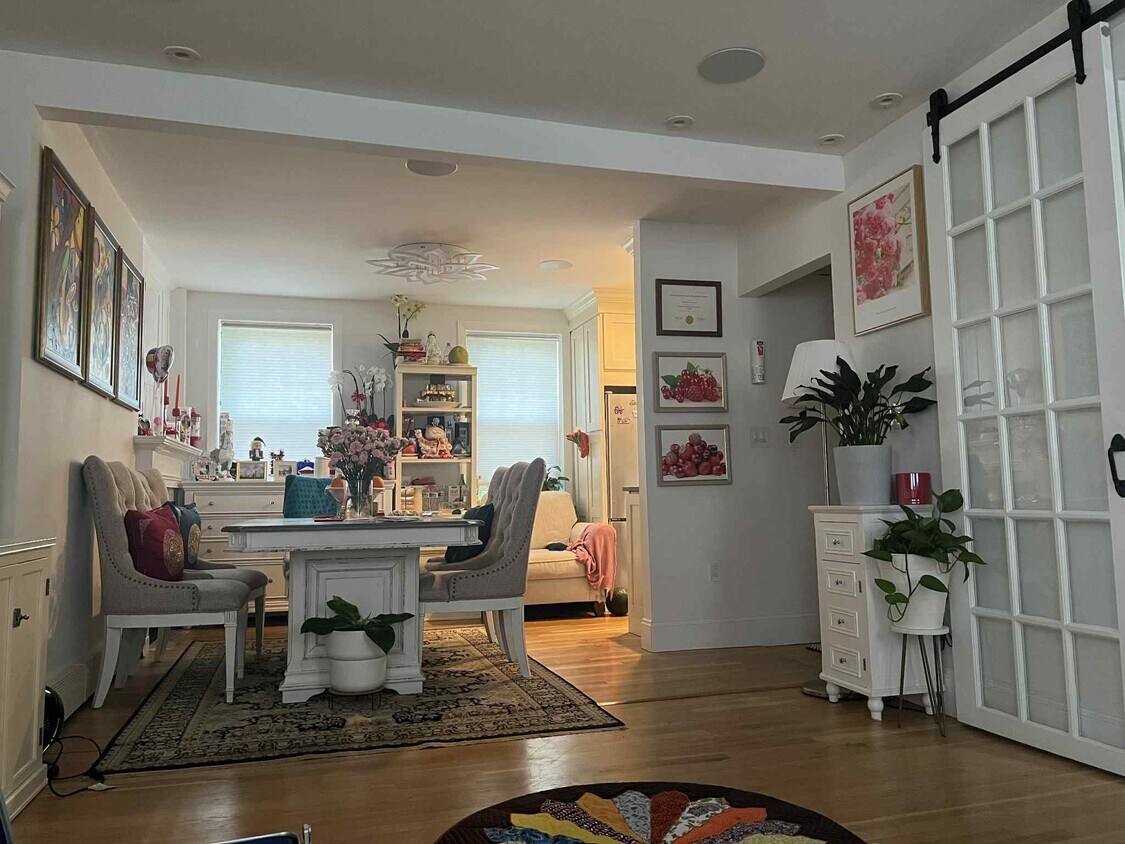 Foto principal - 376 Sumner St