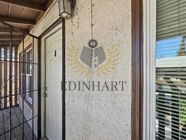 Foto del edificio - 1916 E Hunter Ave