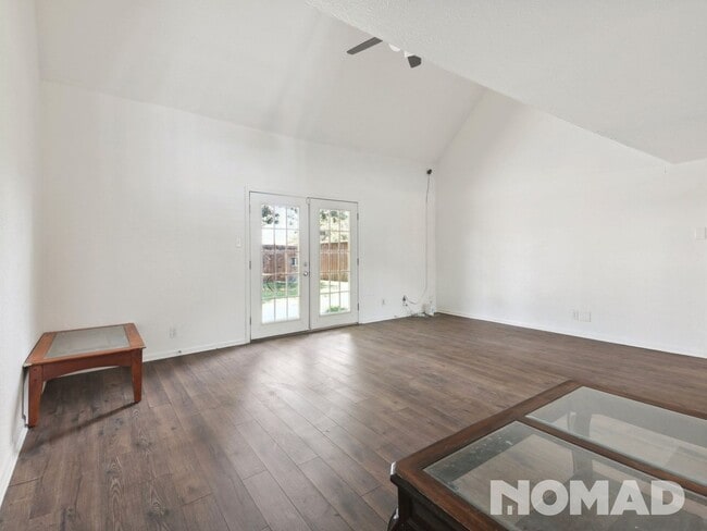 Building Photo - 5 Bedroom 3 Bathroom Single Family in Rich...