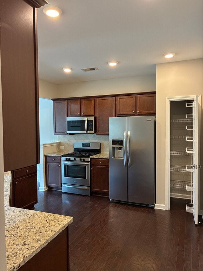 Photo - 1335 Hampton Oaks Dr Townhome