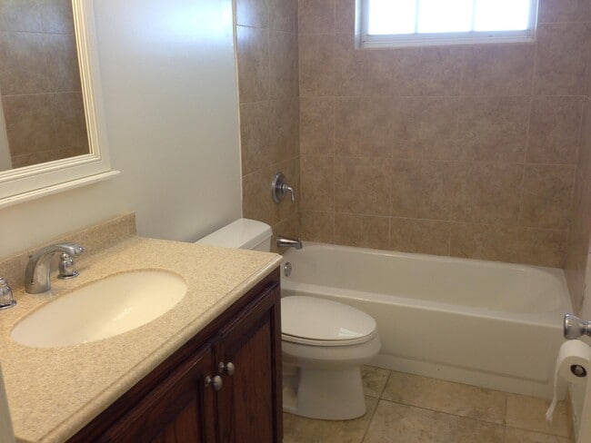 Foto del edificio - 1820 NE 56th St