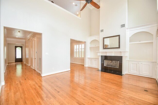 Building Photo - 7626 E Jordan Cove