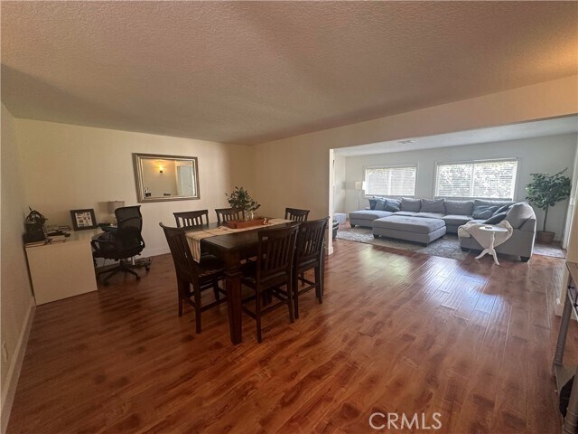 Foto del edificio - 5132 Marcella Ave