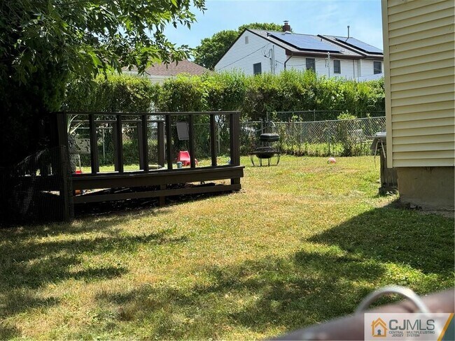 Foto del edificio - 423 Cedar Ave