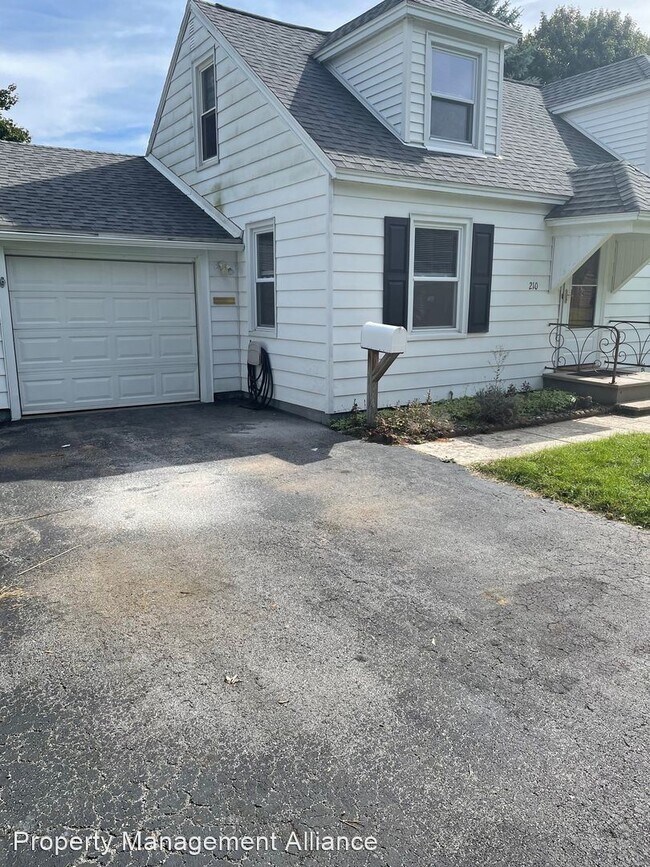 Building Photo - 3 br, 1 bath House - 210 Marilyn Avenue