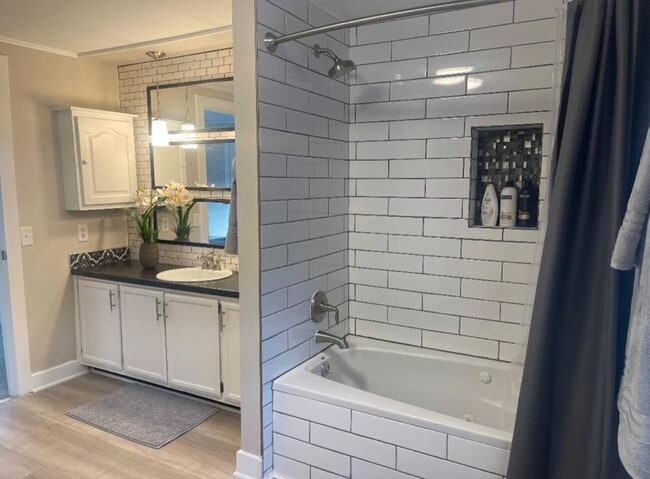 Building Photo - N3185 Seward Heights Rd