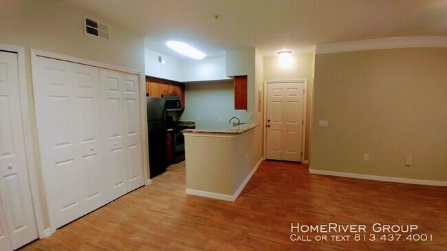 Building Photo - 8301 Elm Park Dr