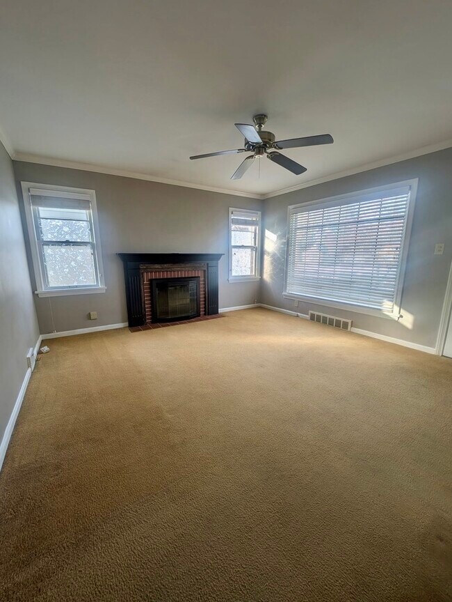 Foto del edificio - Charming Cape Cod Style Home