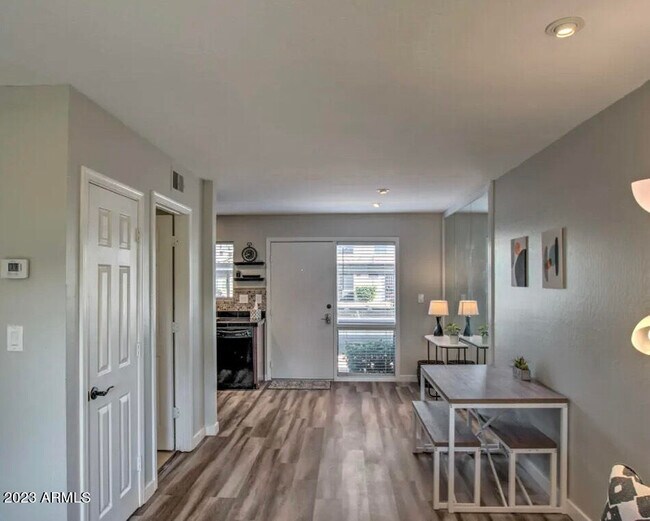 Building Photo - 4630 N 68th St
