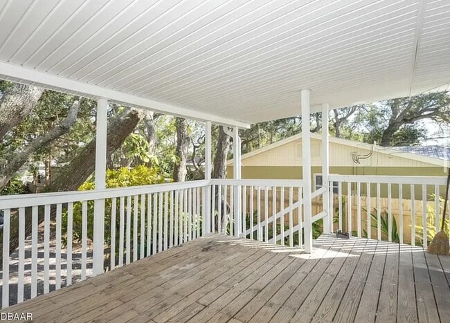Building Photo - 3047 S Peninsula Dr