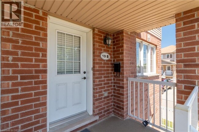 Building Photo - 50 Howe Dr