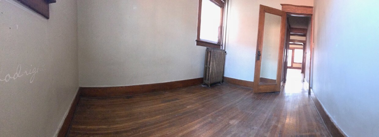 Photo - 833 S 13th St