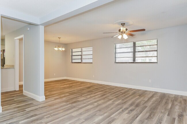 Foto del edificio - 1455 James Ave