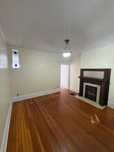 Building Photo - 526 E Sycamore St