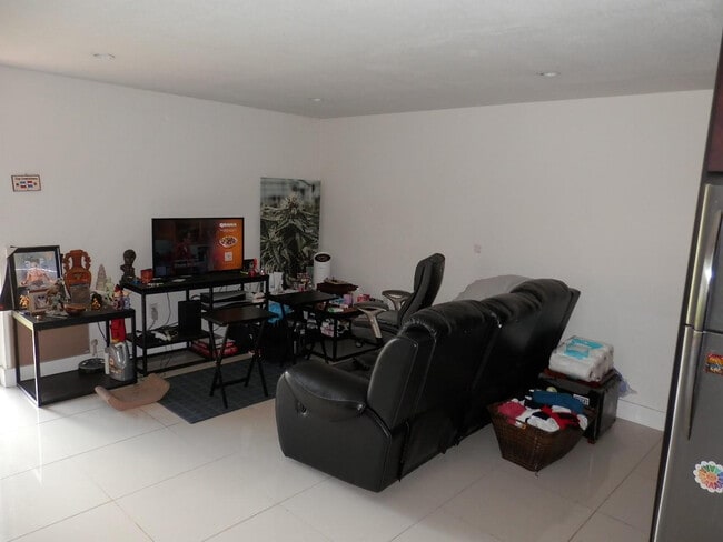 Building Photo - 9459 SW 76th St