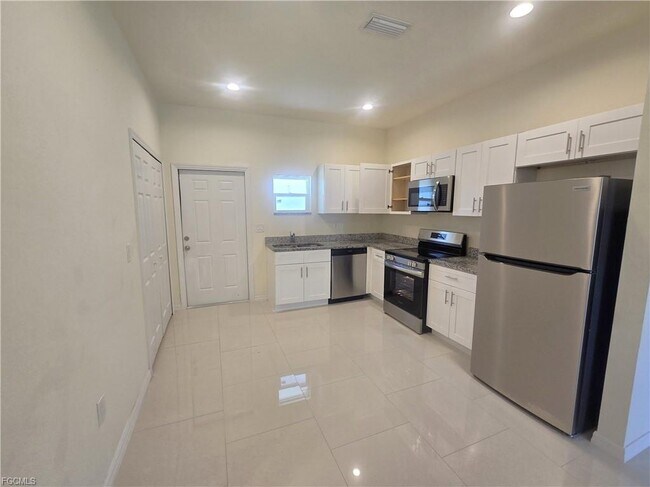 Foto del edificio - 3120 29th St SW