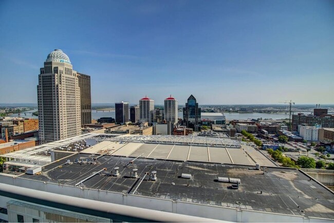 Building Photo - The Residences at OMNI Louisville