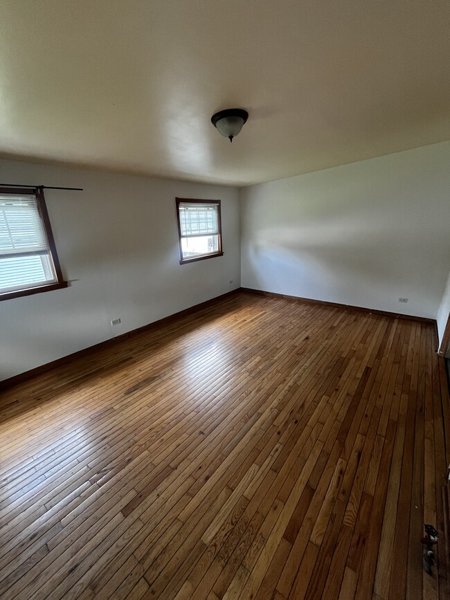 Building Photo - 3345 W 61st Pl