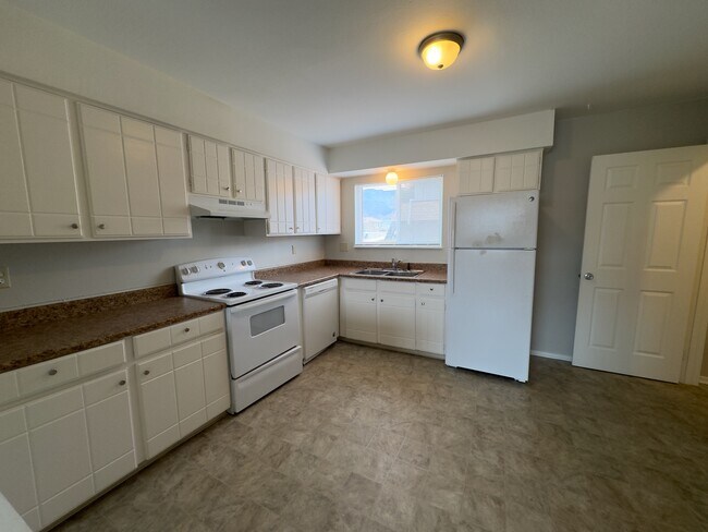 Foto del edificio - 2116 Friendship Pl