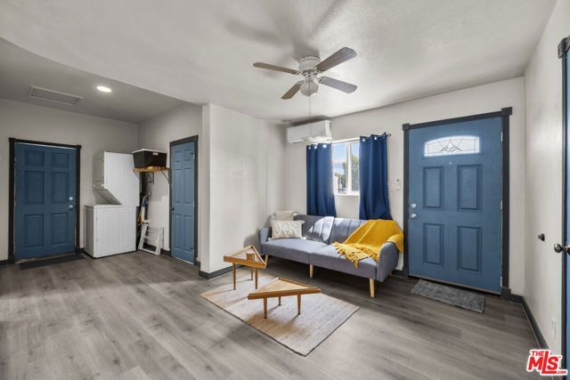 Foto del edificio - 3611 Whiteside St