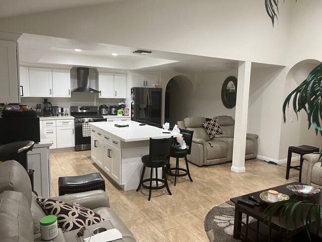 Kitchen - 9140 Crebs Ave