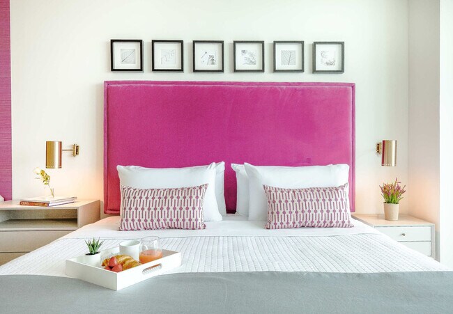 Foto del edificio - 2889 McFarlane Rd