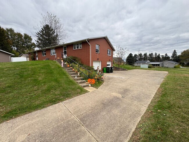 Foto del edificio - 3 Bed in Wooster