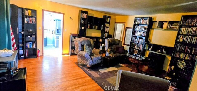 Foto del edificio - 10551 Karmont Ave