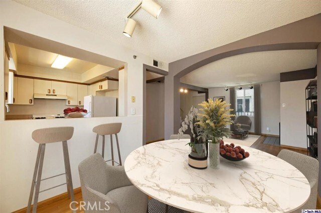 Foto del edificio - 520 N Louise St