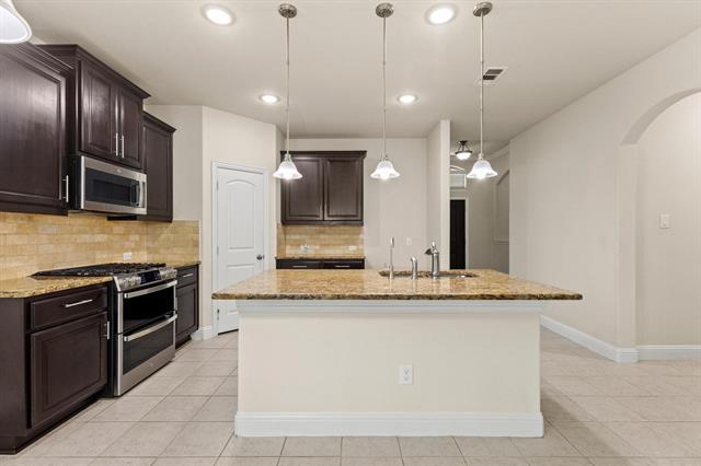 Foto del edificio - 7822 Cottonwood Dr