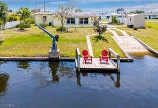 Building Photo - 21380 Edgewater Dr