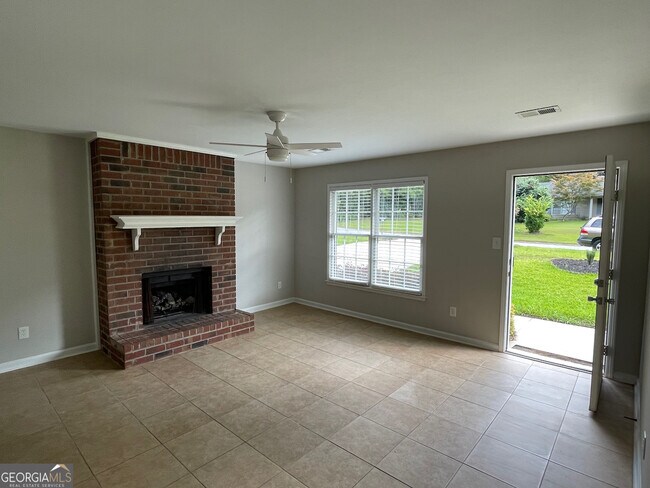 Building Photo - 407 Deergrass Trail