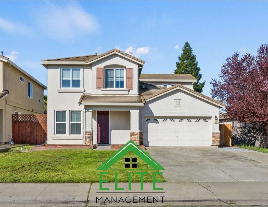 Primary Photo - **Spacious 4-Bedroom, 2.5-Bath Home with L...