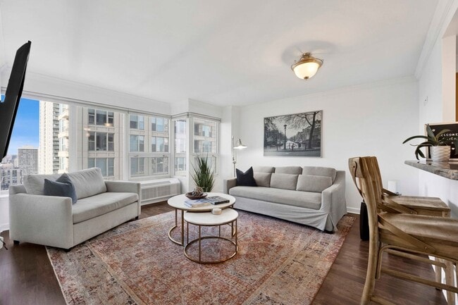 Photo - 30 E Huron St Apartment