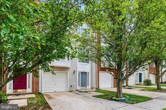 Building Photo - 14217 Hunters Run Way