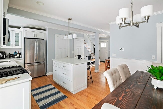 Foto del edificio - 182 E St