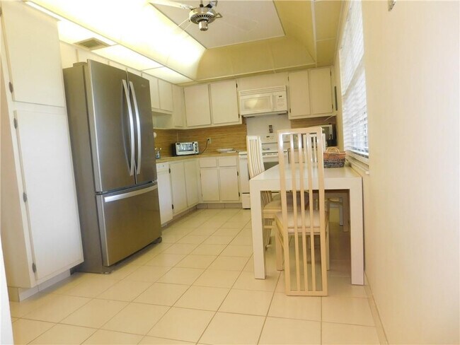 Foto del edificio - Listing 3