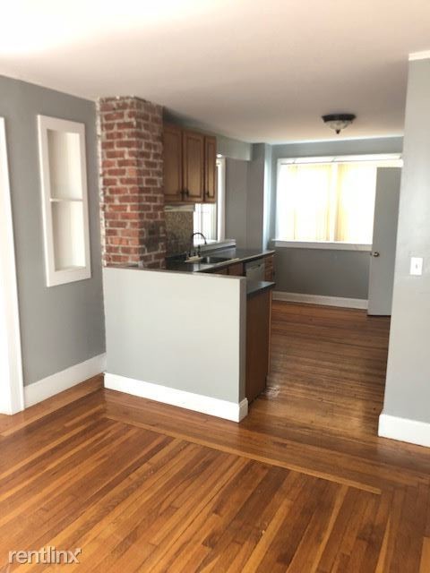 Building Photo - 4 br, 2 bath House - 96 Emerson St