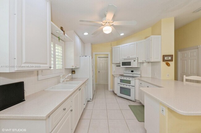 Building Photo - 8163 Montserrat Pl