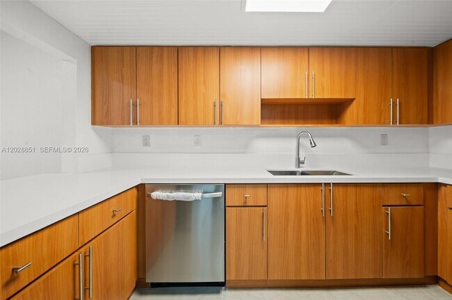 Foto del edificio - 10090 NW 80th Ct